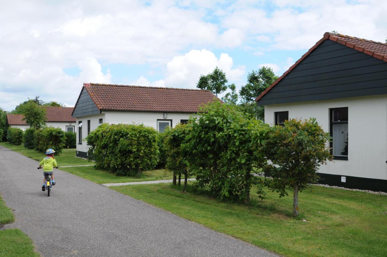 Vakantiepark Dennenoord Den Burg Exterior foto